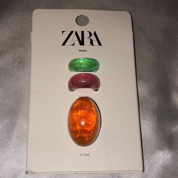 Zara 3PC Chunky Acrylic Ring Set Green, Purple & Amber 2 Size 5.5 1 Size 7 NWT - Picture 2 of 15